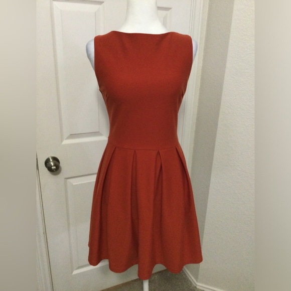 Topshop Dresses & Skirts - Topshop Orange Audrey Hepburn Skater Dress Size 4